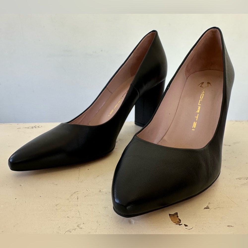 Mourtzi Greek Brand Black High Block Heels Women's Size 38 EU US 7